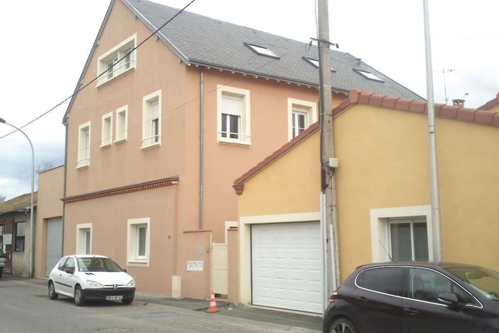 Simplicite Et Calme En Appartement A Issoire Exterior photo